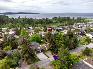 16104 9th Ave, Surrey, BC V4A 1A6