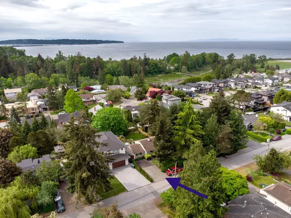 16104 9th Ave, Surrey, BC V4A 1A6