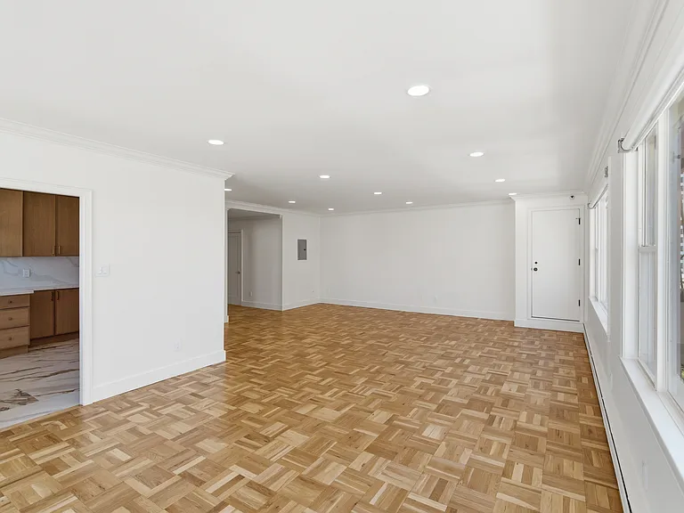 1310 Jones Street — Photo 76