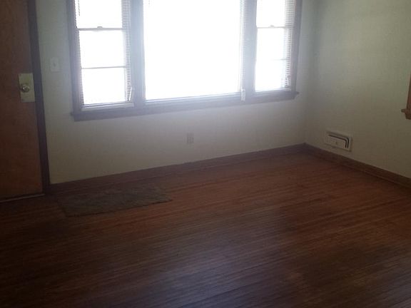 Living rm wood floors
