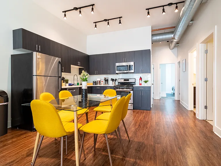 2112 S Michigan Ave #3 — Photo 7