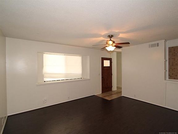 4th image of 2240 S Park St