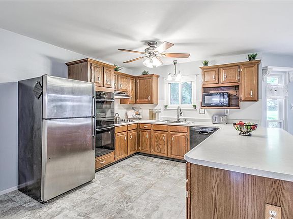 5th image of 3018 Wood Poppy Dr