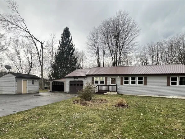 8941 Lucas Rd, Bridgeport, NY 13030