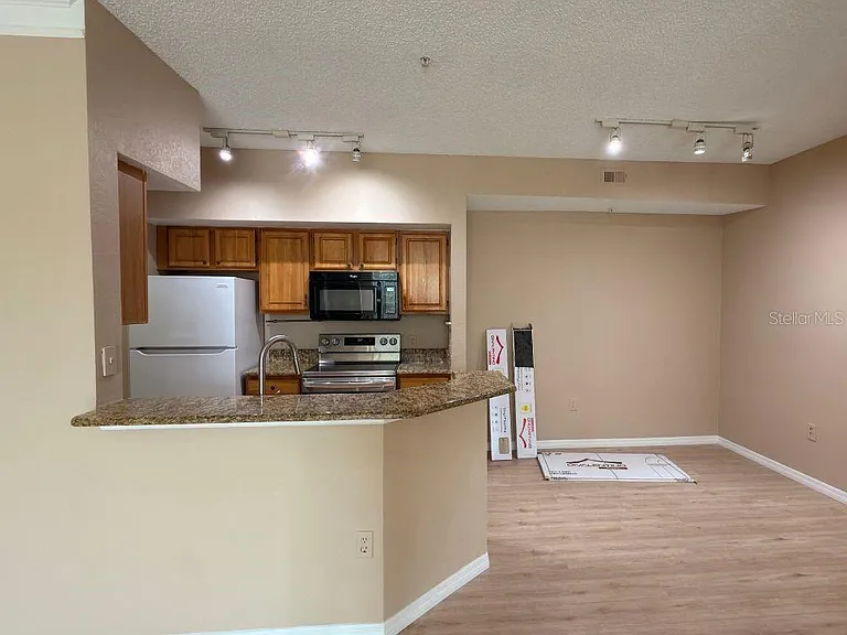 13025 Mulberry Park Dr #322 — Photo 5
