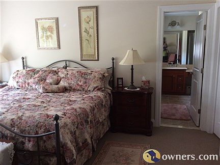 Guest bedroom