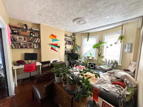 7 Kenney St APT 2, Jamaica Plain, MA 02130