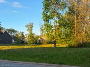 39 Hasty Rd, Youngstown, OH 44515