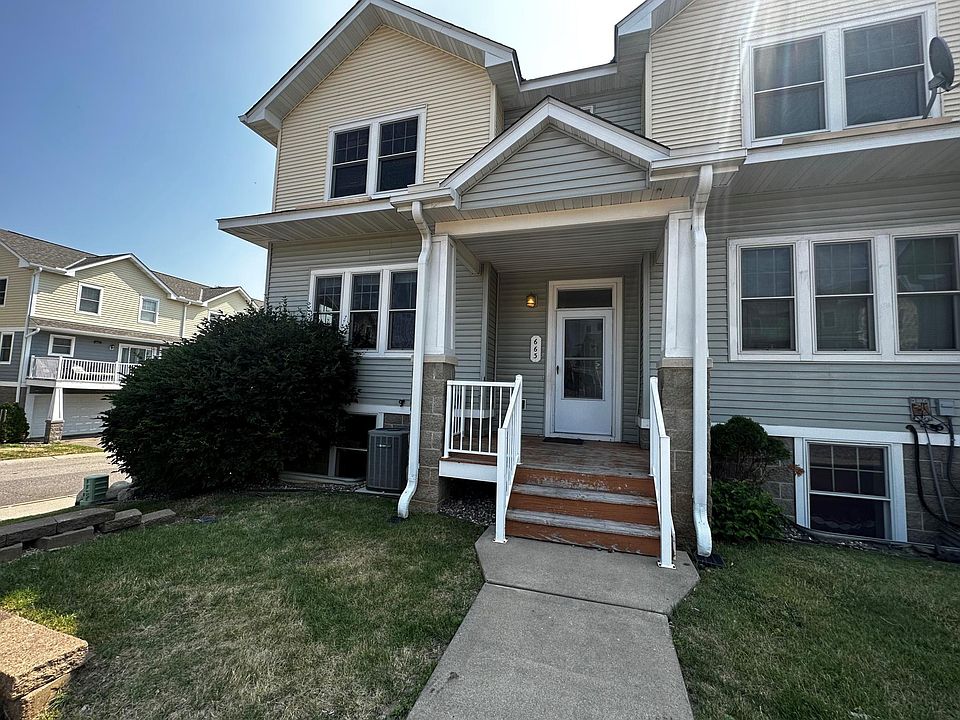 1st image of 663 Gateway Pl #663