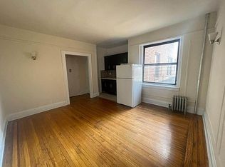 94-29 210th St #2F, Queens Village, NY 11428