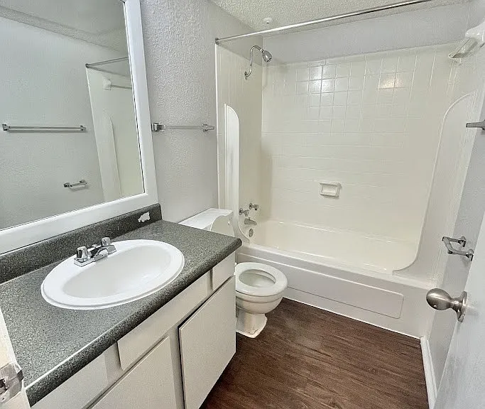 Juniper Springs Apartments — Photo 134