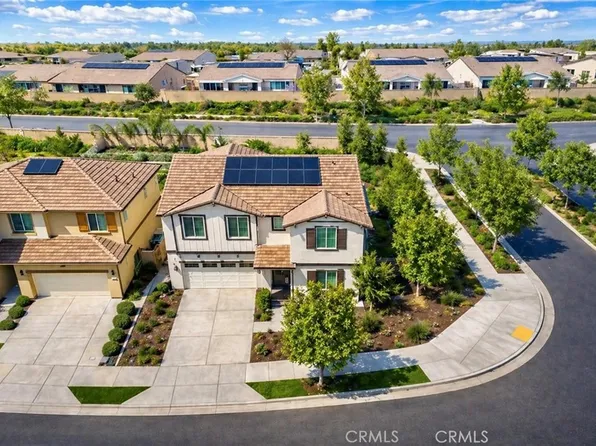 24320 Insignia Dr, Menifee, CA 92584
