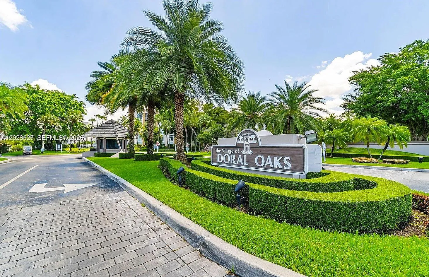 Doral Oaks Condo #1 — Photo 1