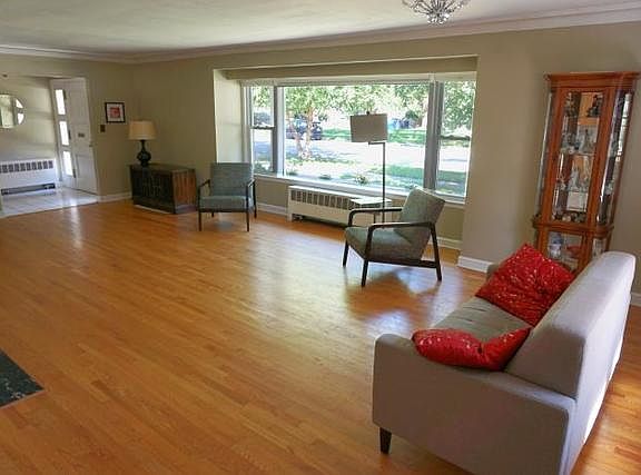 4th image of 10008 S Saint Louis Ave