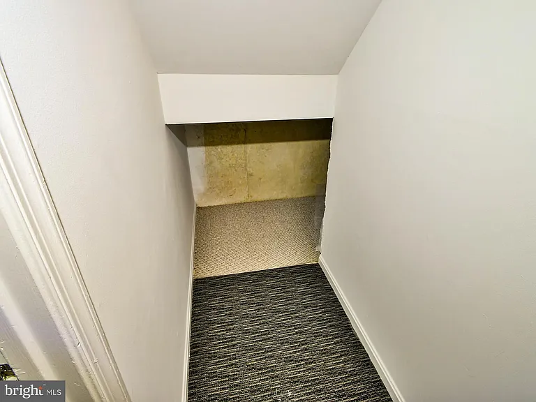 1319 Belmont St NW — Photo 22