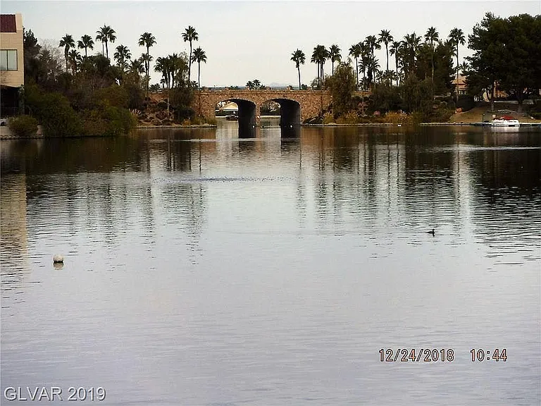 2121 Sealion Dr — Photo 37