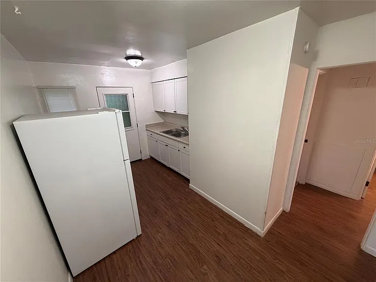 2107 S Mills Ave — Photo 6