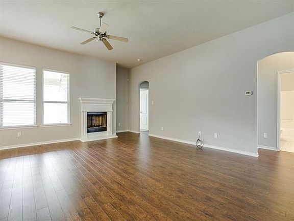 5th image of 3925 Vista Greens Dr