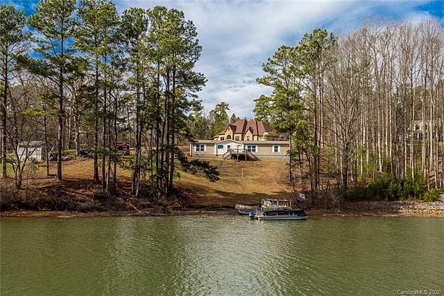 1st image of 342 Greenbay Rd