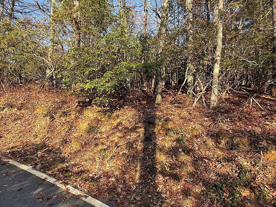 2nd image of 377 Tsisqua Cir #377/02