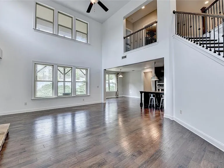 2540 Maple Ridge Ln — Photo 12