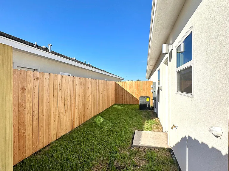 2914 W Kenwood St #1 — Photo 17