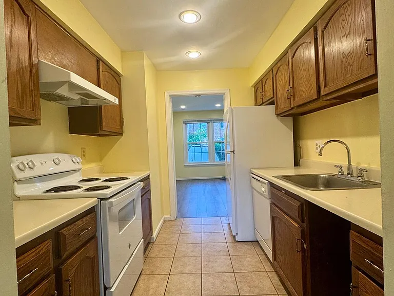 10216 Provincetown Ct — Photo 8
