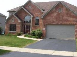 2065 Rockland Dr, Aurora, IL 60503