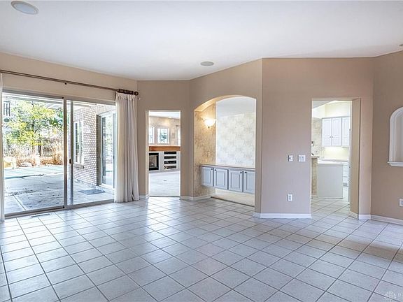 5th image of 2824 Legend Falls Ct