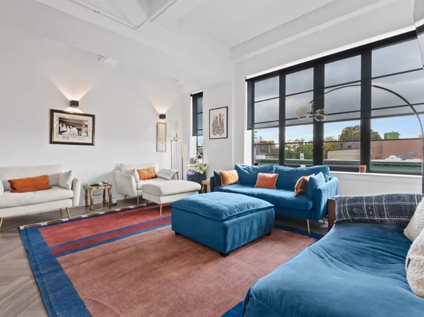 142 Charles Street image 3 of 13