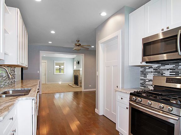 4th image of 611 N Washington Ave