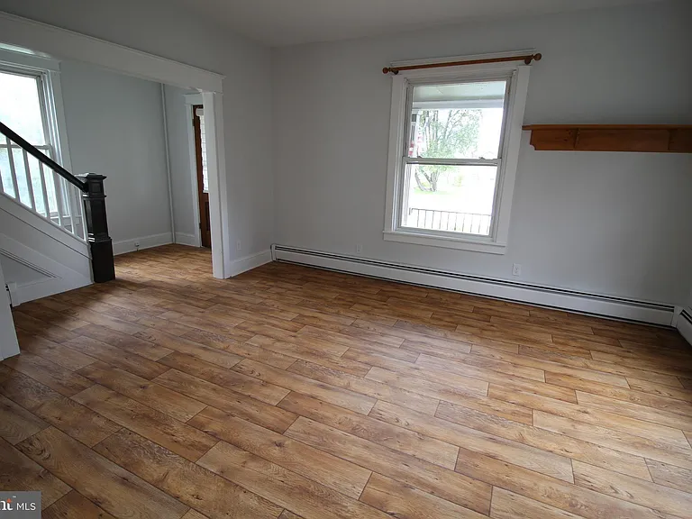 5 S Singer Ave — Photo 2