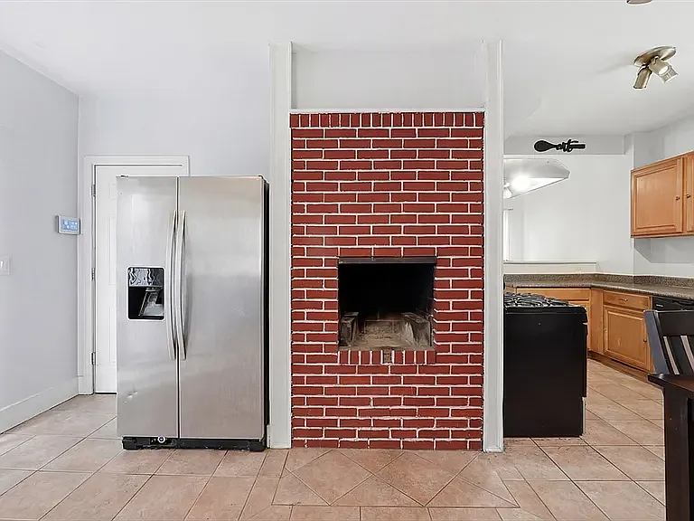 25 East St #1 — Photo 3