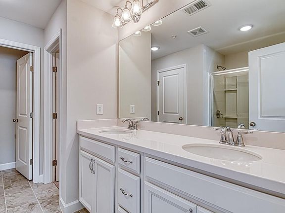 4th image of 331 Niles Ct #26