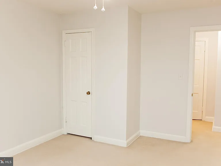 1712 W Abingdon Dr #301 — Photo 12