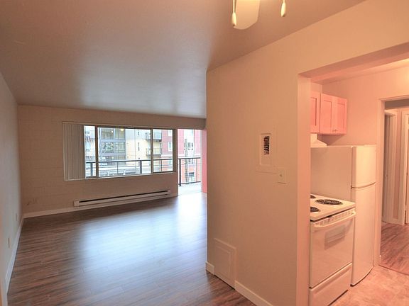 3rd image of 2840 Eastlake Ave E Unit 404