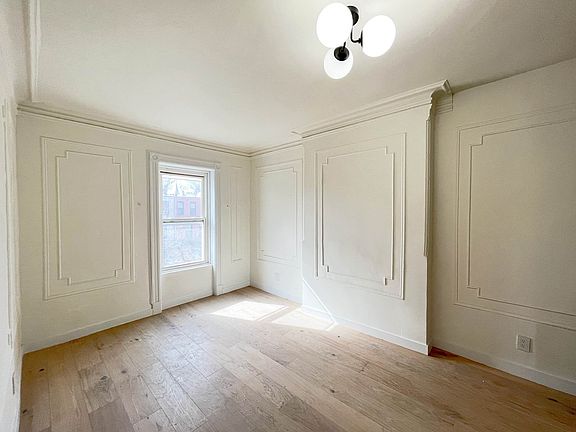 3rd image of 530 Decatur St #2F