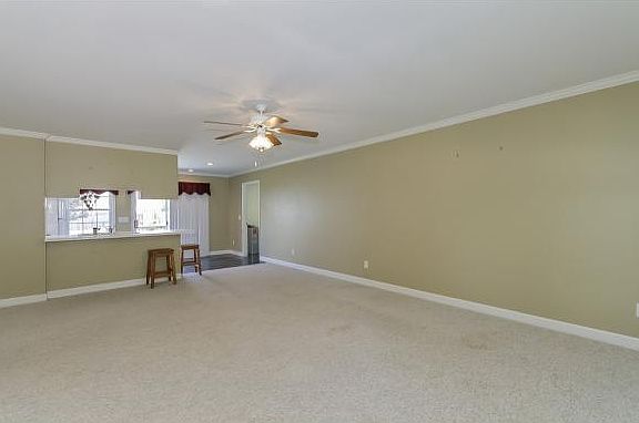 5th image of 704 Apple St