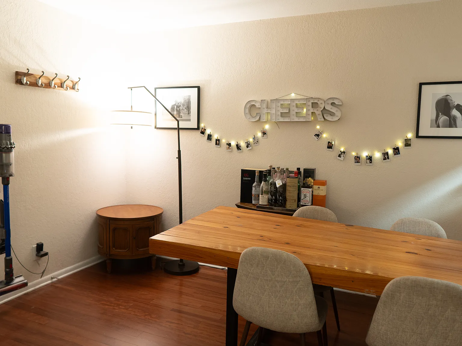2 bed, 884 sqft, $1,550 — Photo 2