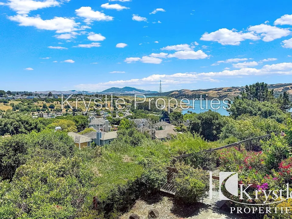 152 Chesapeake Dr