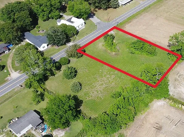501 W Nash Street, Whitakers, NC 27891