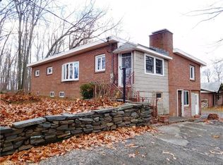 1106 Ridgewood Rd, Middletown, CT 06457