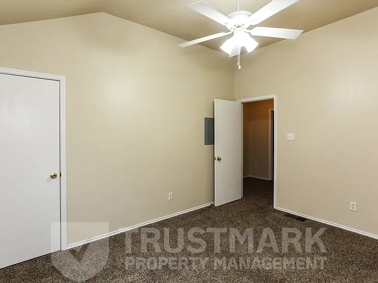 4501 Mattie Dr #B — Photo 16