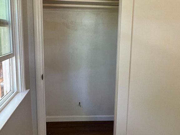 4th image of 3540 Kern St APT A