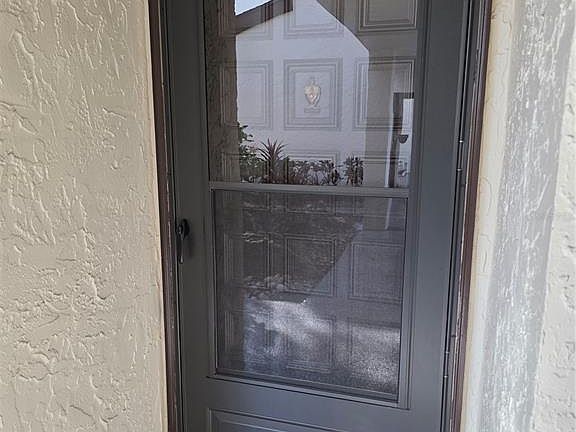 4th image of 2207 Belleair Rd APT B6