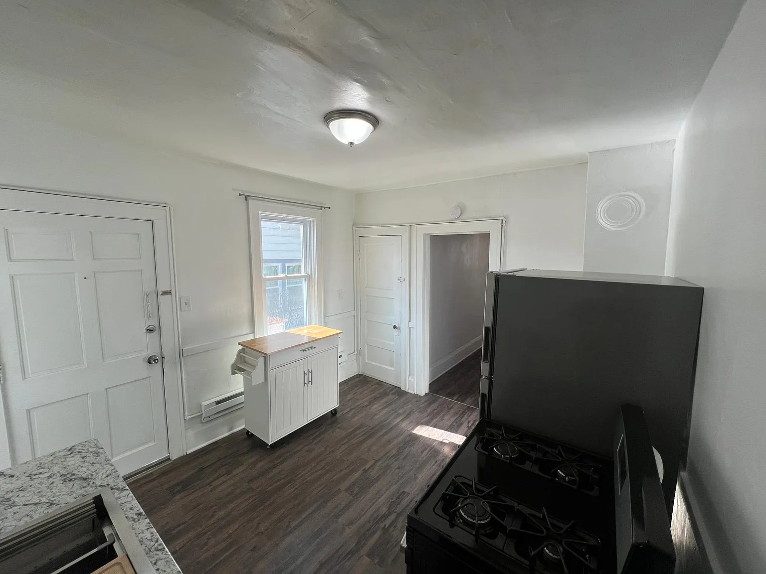 638 S 62nd St — Photo 4