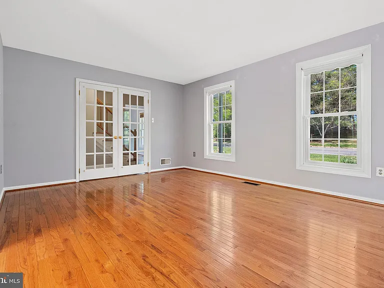 13604 Wisteria Dr — Photo 11