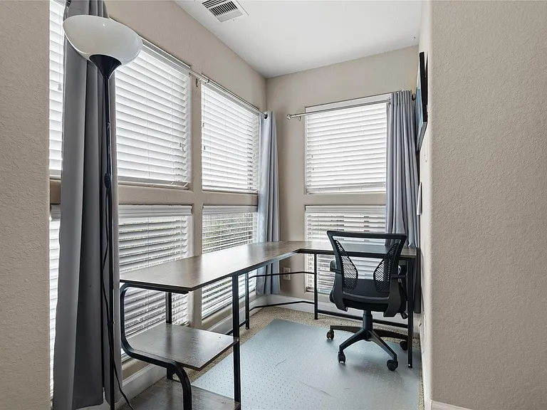 2818 Polk St — Photo 17