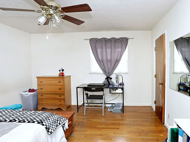 1348 Royalty Ct — Photo 8