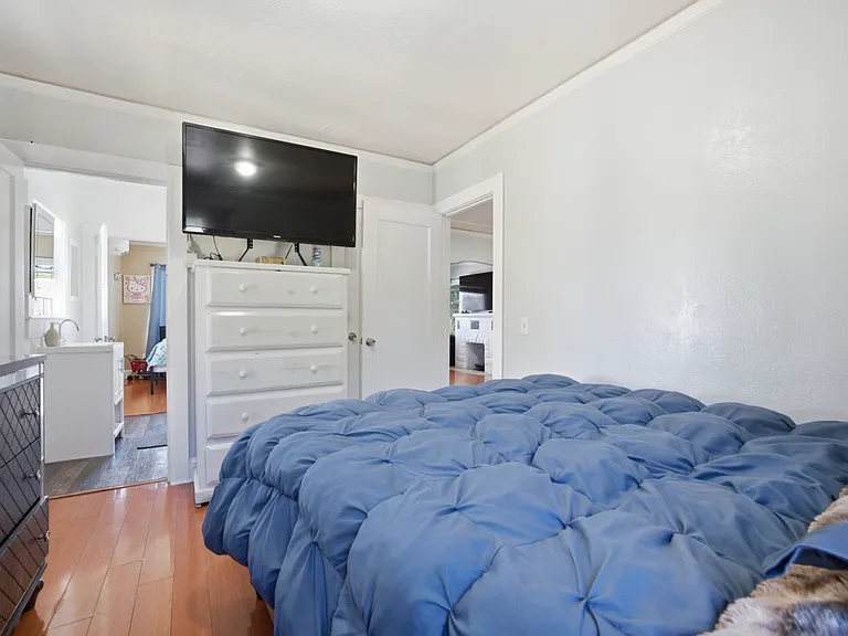 5745 Holway Ct — Photo 7